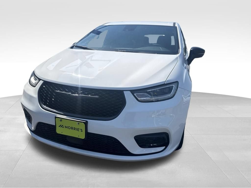 chrysler pacifica phev 2024 2C4RC1S71RR158414 image chrysler pacifica phev 2024 2C4RC1S71RR158414 image